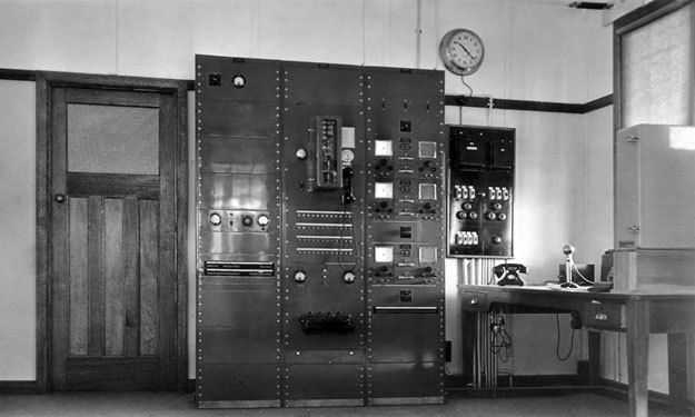 Nhill Aeradio building interior 1939